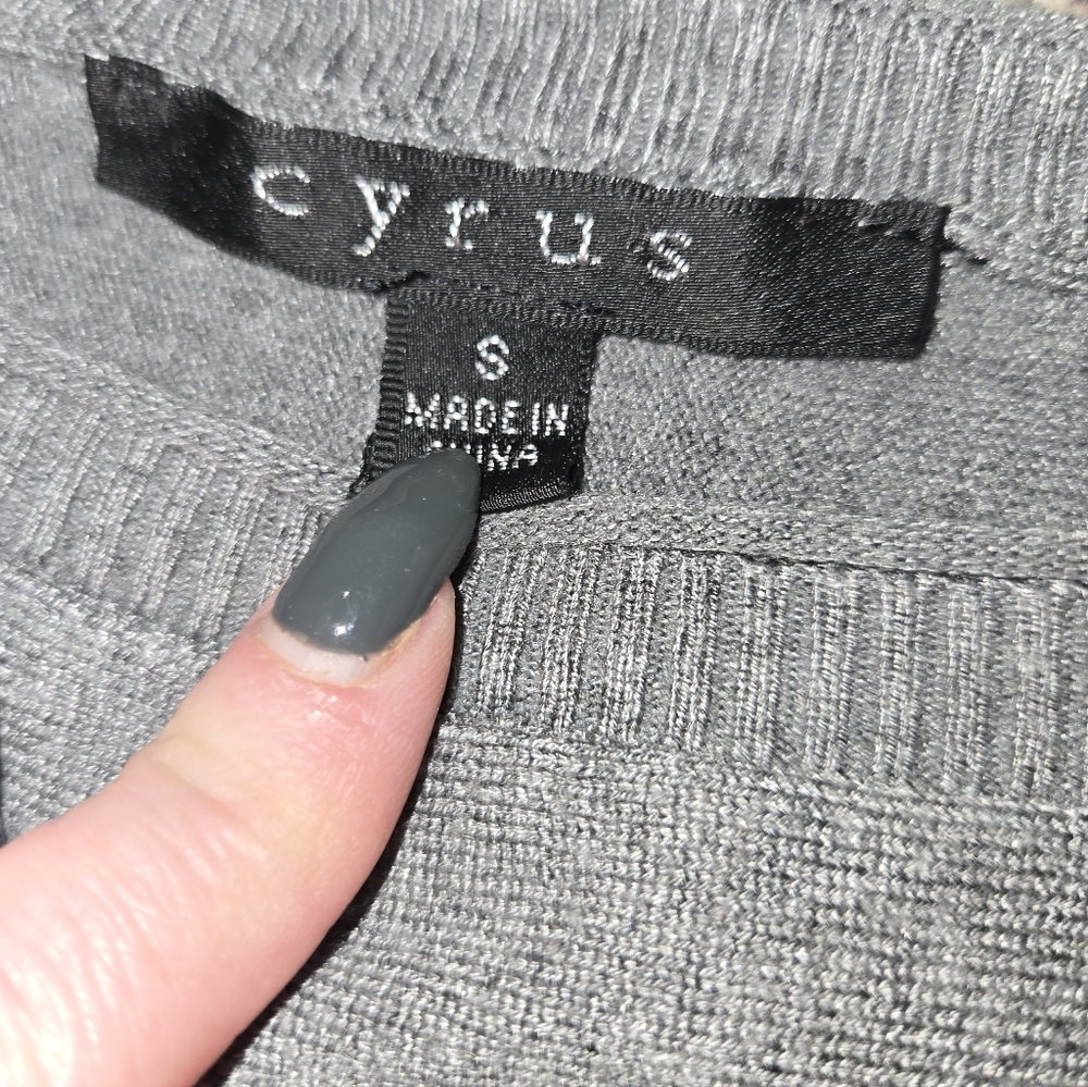 Cyrus Gray Knit Crewneck Sweater - Picture 3 of 3